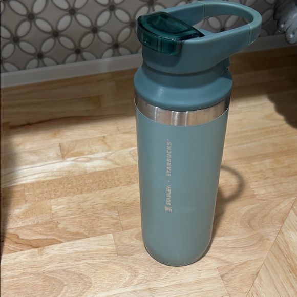 Stanley + Starbucks Green Stainless Steel Tumbler - Picture 2 of 3